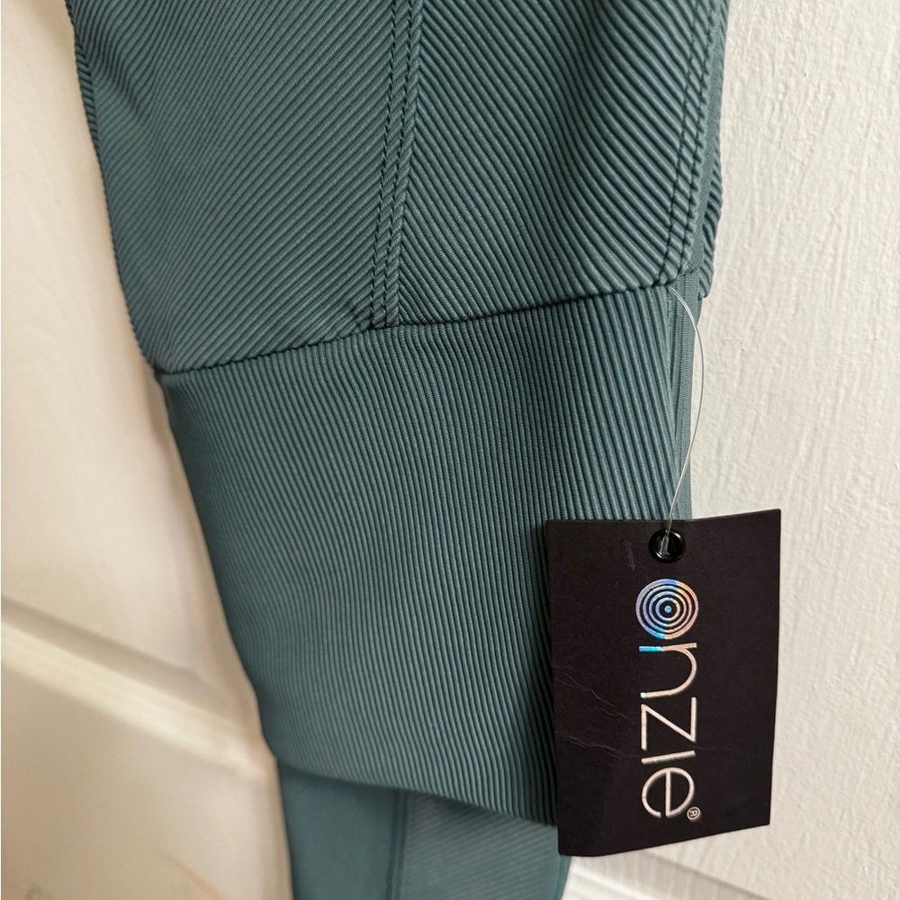 Onzie Sea Green Ribbed Leggings